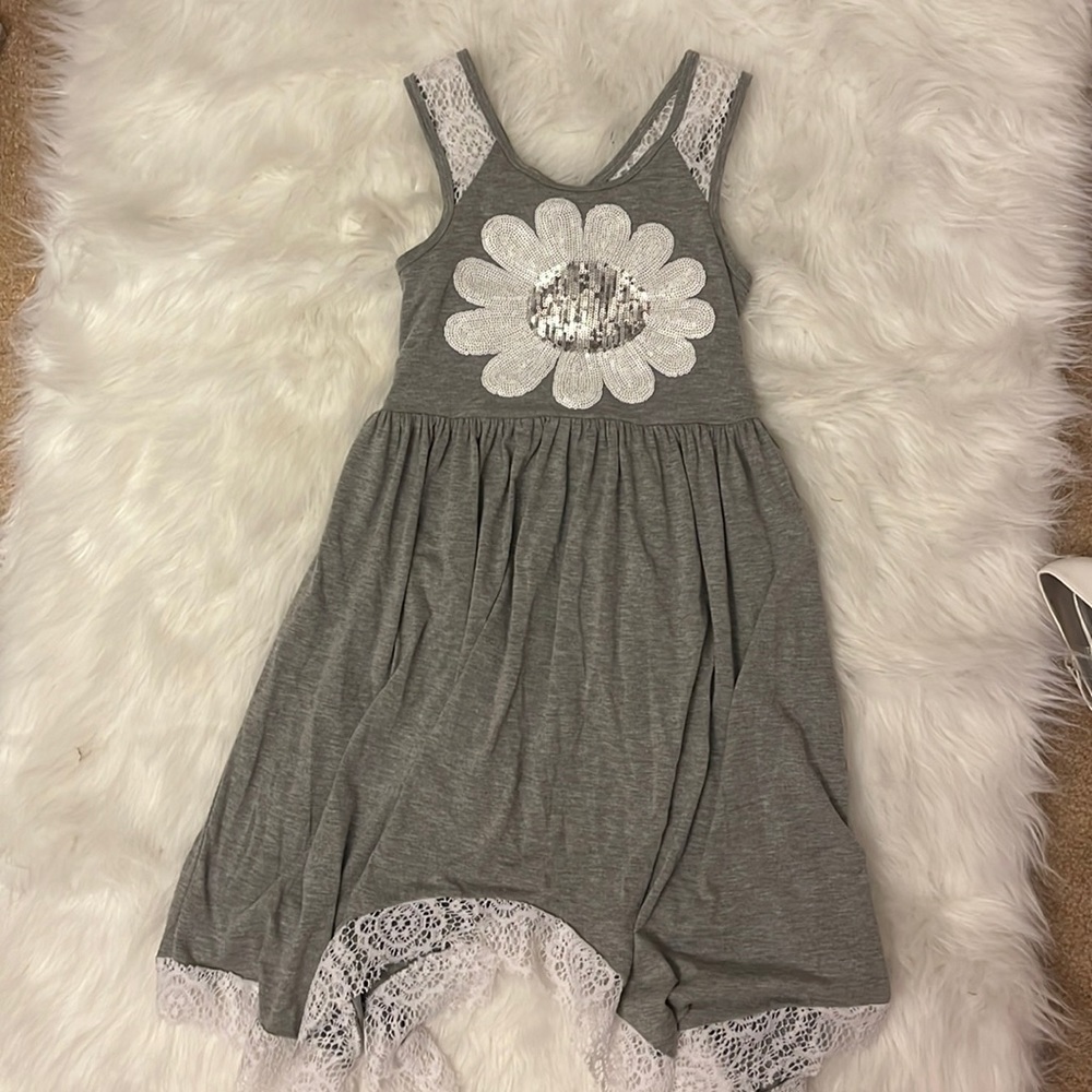 grey dress